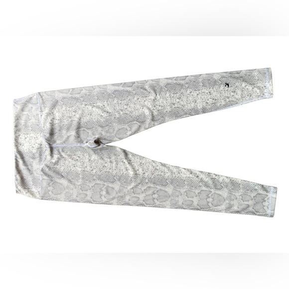 Glyder Athletic legging pants white gray snake print full length NWOT SzL - Picture 9 of 13